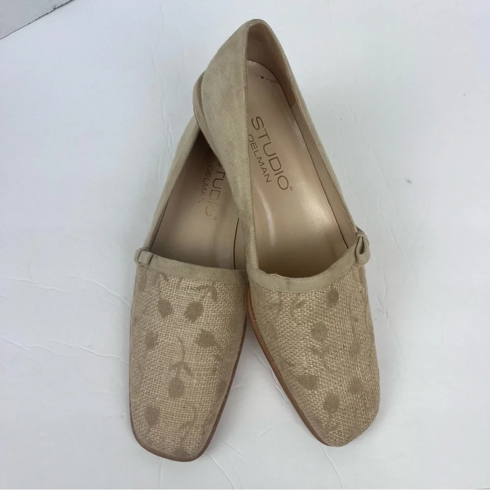 Studio Delman square toe cream/tan shoe with suede & woven floral uppers-10 - Picture 10 of 13